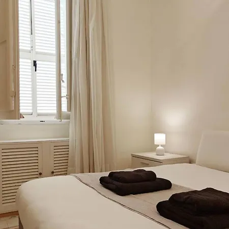 דירה Harbour Lights סנגלאה